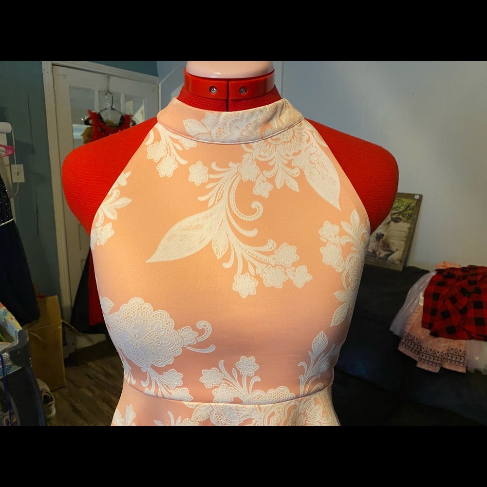 Dress - Picture 3 of 6